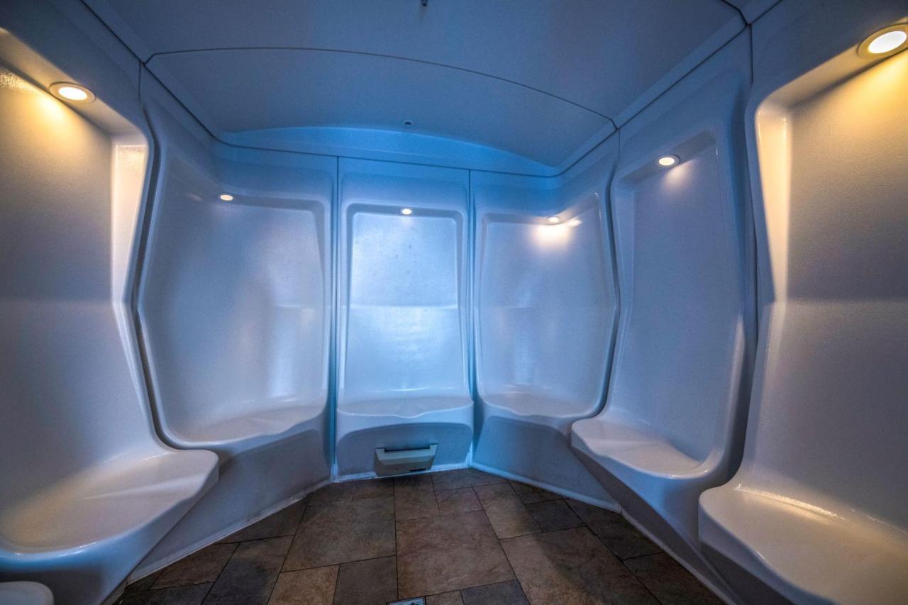 Hotel Forest Hills Зирц Екстериор снимка